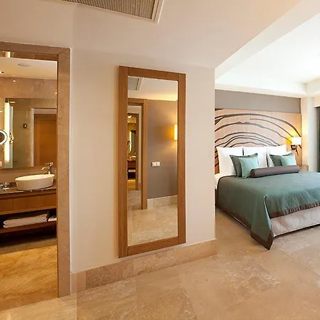 Paloma Oceana Resort 5*