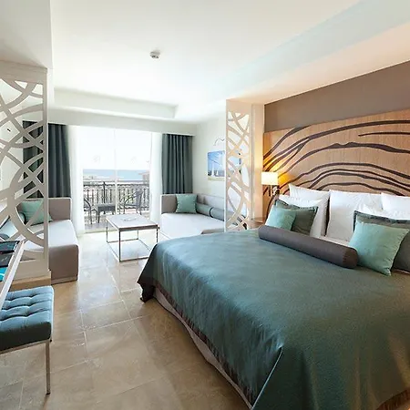 Paloma Oceana Resort