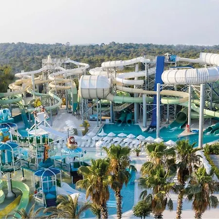 منتجع Paloma Oceana 5*