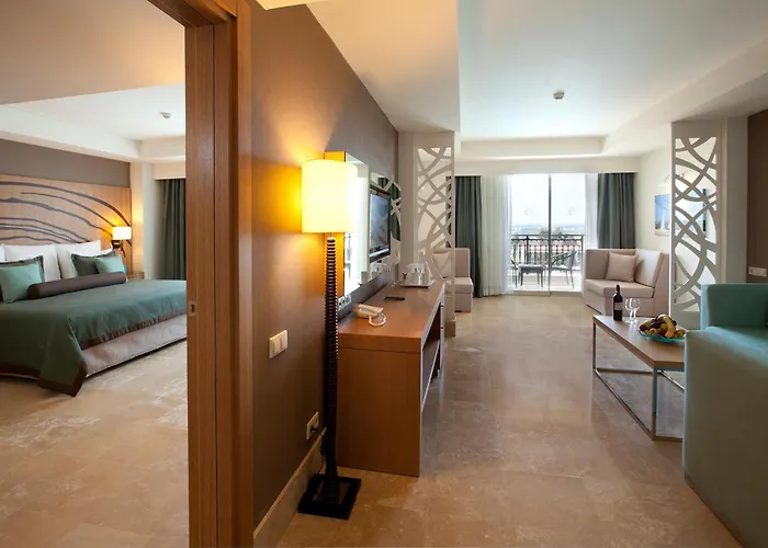 Paloma Oceana 시데